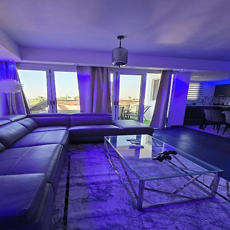 Golden Bay Deluxe Holiday Apartment Протарас Екстериор снимка