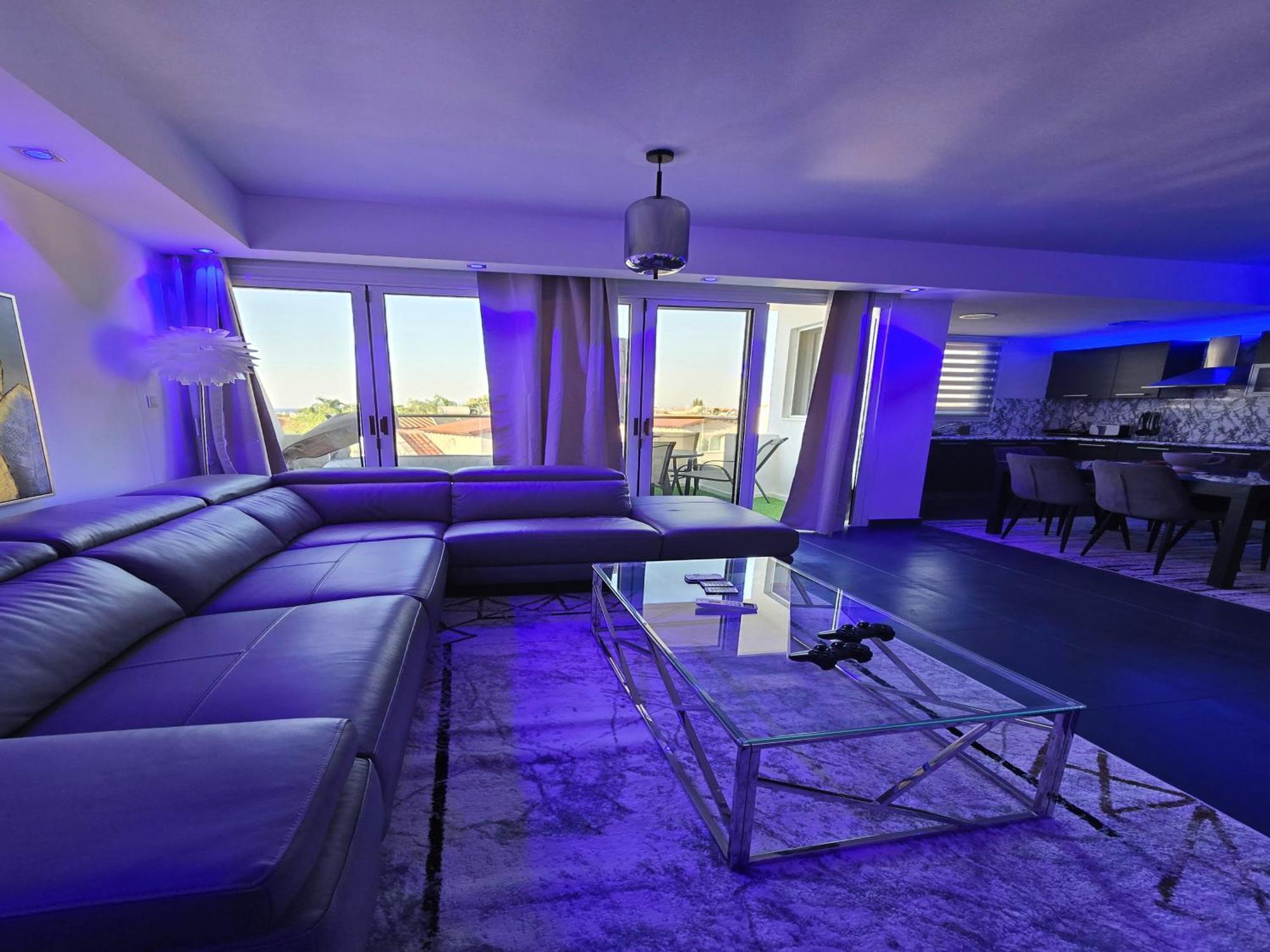 Golden Bay Deluxe Holiday Apartment Протарас Екстериор снимка