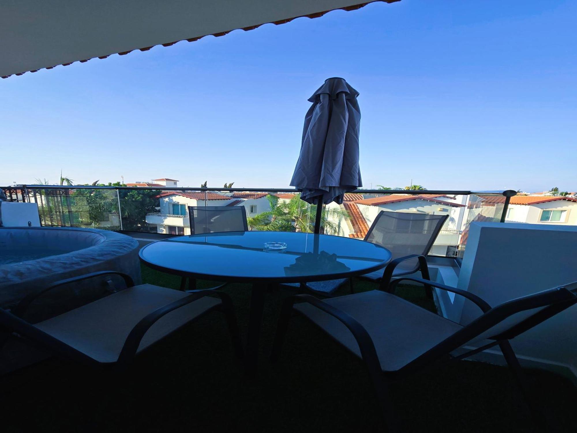 Golden Bay Deluxe Holiday Apartment Протарас Екстериор снимка